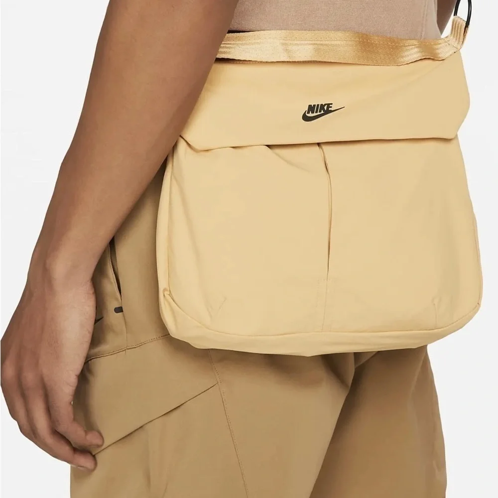 Nike Men's Sportswear Tech Pack Unlined Vest DM5534-737 Mens Size 2XL NWT M